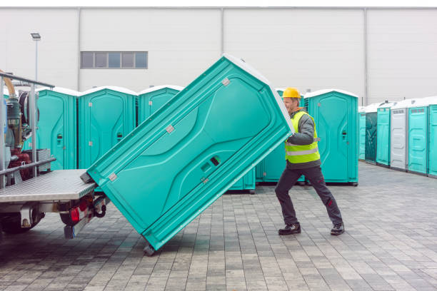 Best Portable restroom trailer rental  in Oakdale, MN